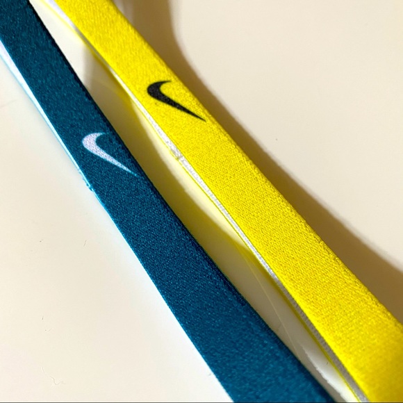 Free shipping NWOT Nike non slip headband - Picture 2 of 2